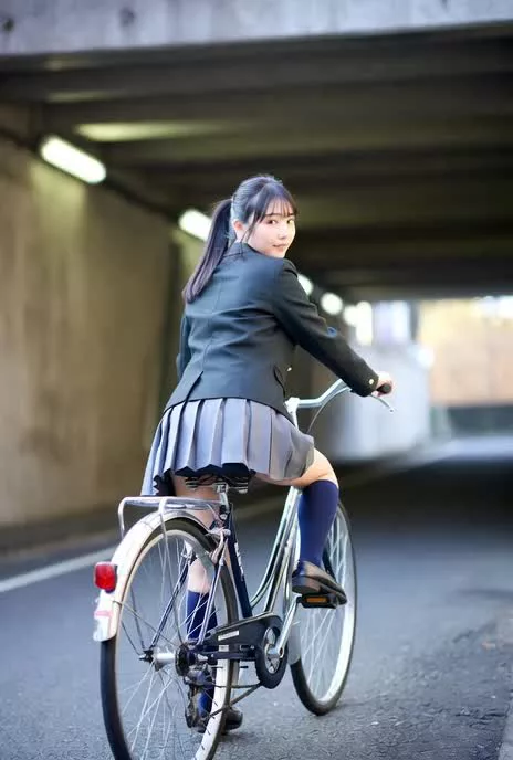 幼馴染の立ち漕ぎ